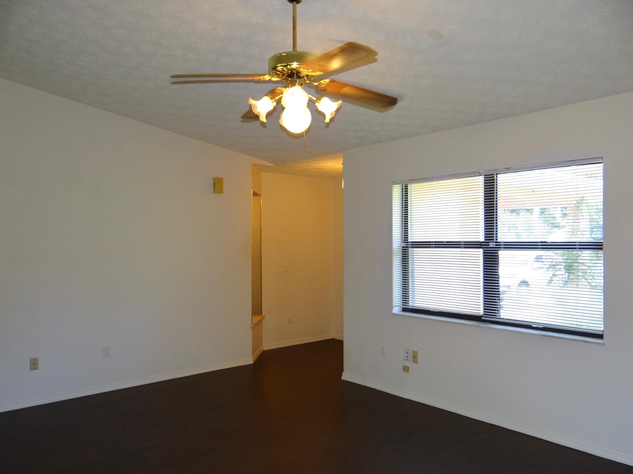 636 Southwest Rustic Circle Stuart, FL 34997 - Photo 4 of 24 2E9BA841-FCB3-4E7B-9133-20F33F2EBF5C