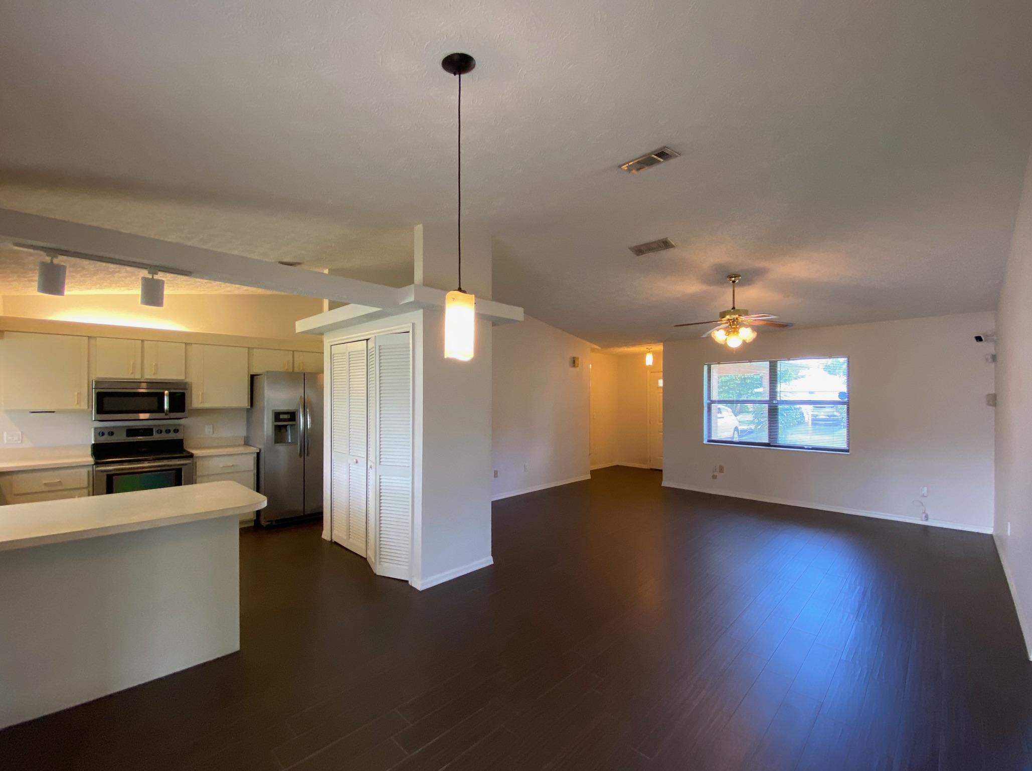 636 Southwest Rustic Circle Stuart, FL 34997 - Photo 6 of 24 A0BE1EA5-53BD-47FD-993F-C7B4DB8718F1