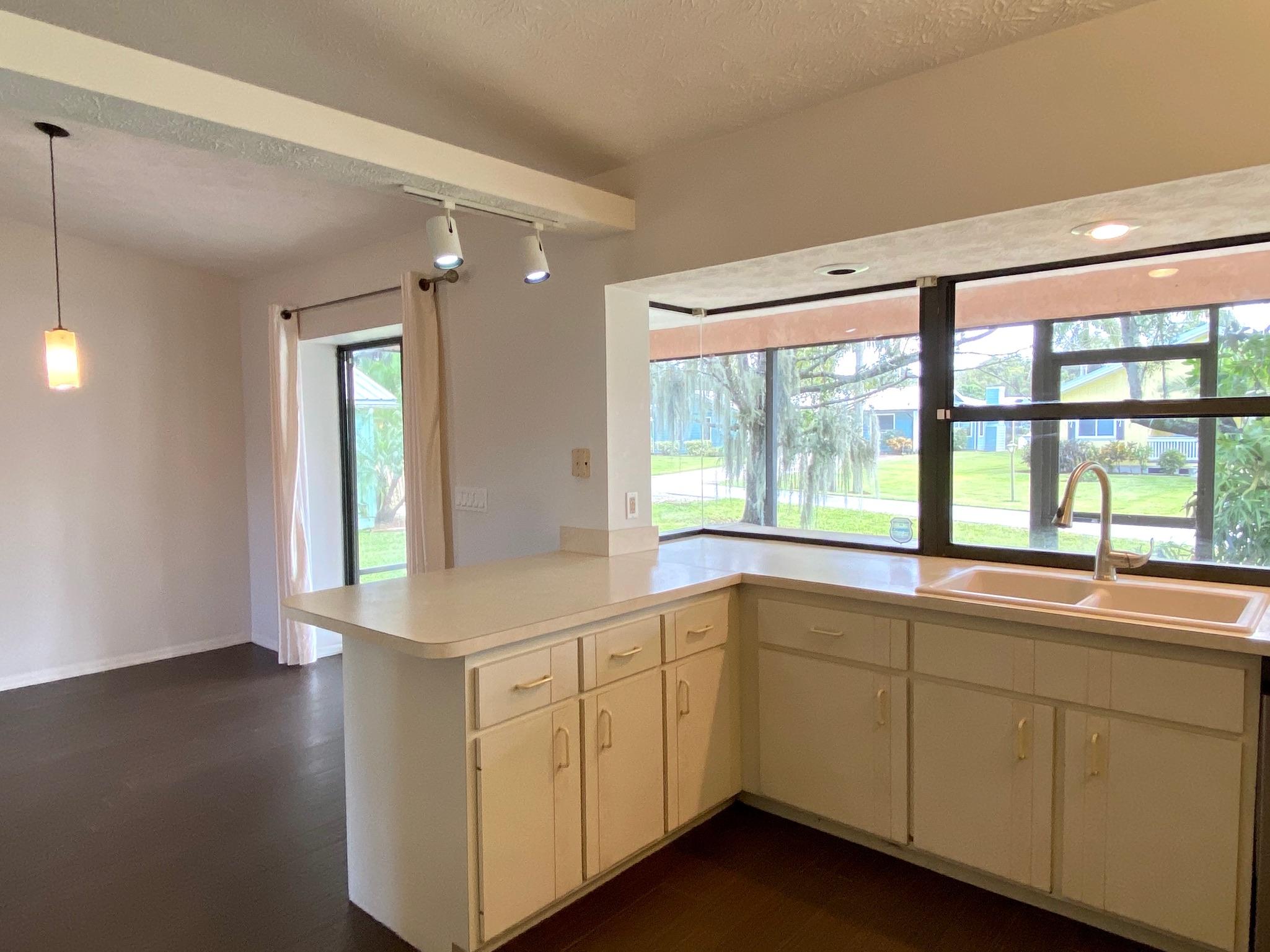 636 Southwest Rustic Circle Stuart, FL 34997 - Photo 9 of 24 D3DEE4BB-13E6-453A-BB41-039777A02604