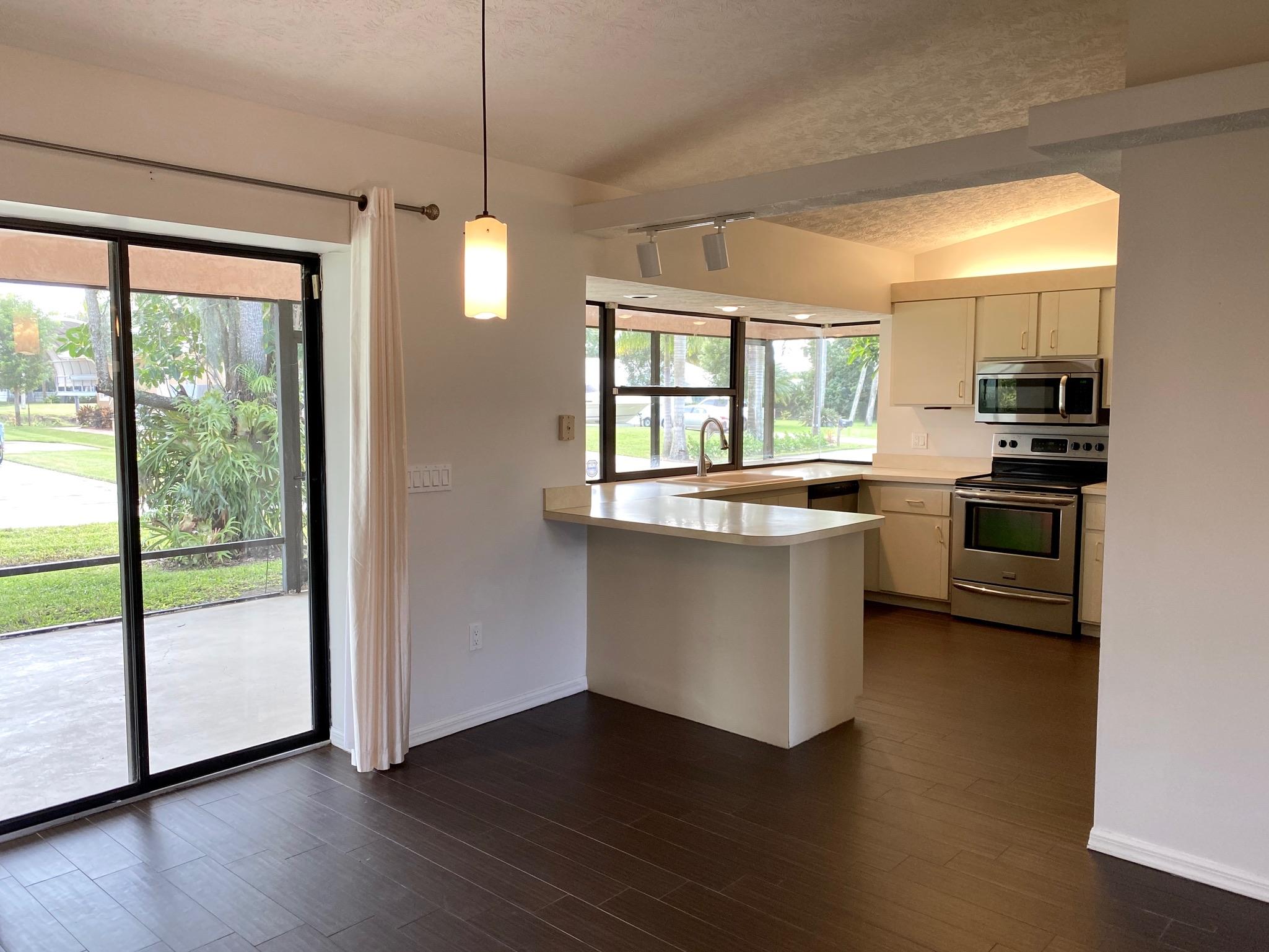 636 Southwest Rustic Circle Stuart, FL 34997 - Photo 10 of 24 7F9F7521-2DFF-4B4D-94DB-173E65830E7C