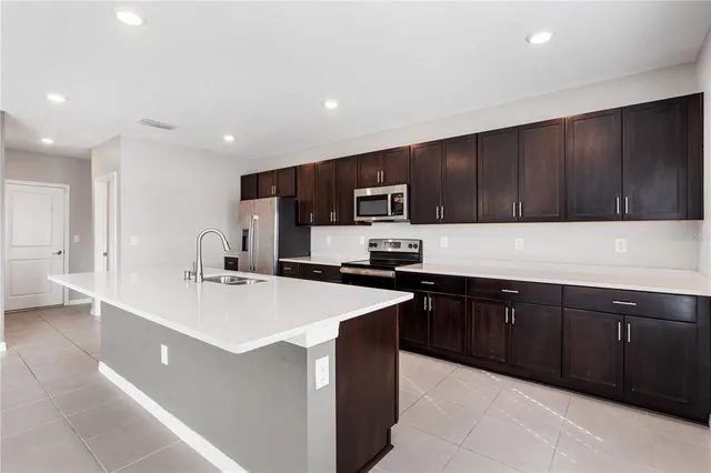 $3,300 | 1139 Calico Pointe Circle, Groveland, FL 34736