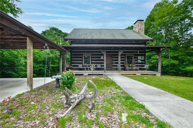 $485,000 | 1345 Hardie Mabe Road, Danbury, NC 27016