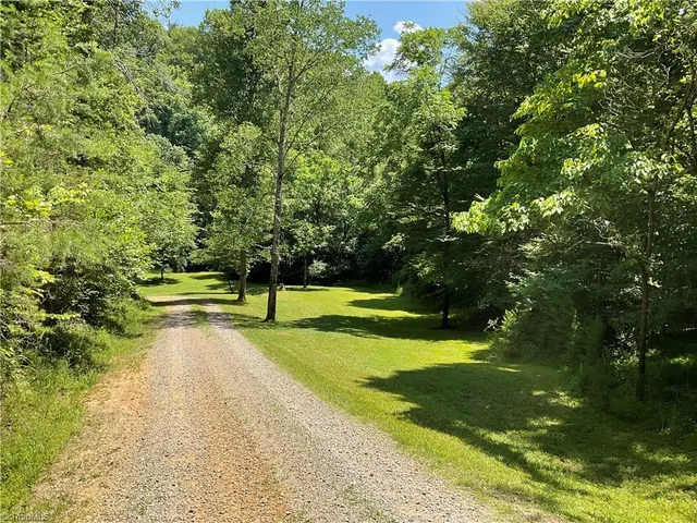 $485,000 | 1345 Hardie Mabe Road, Danbury, NC 27016