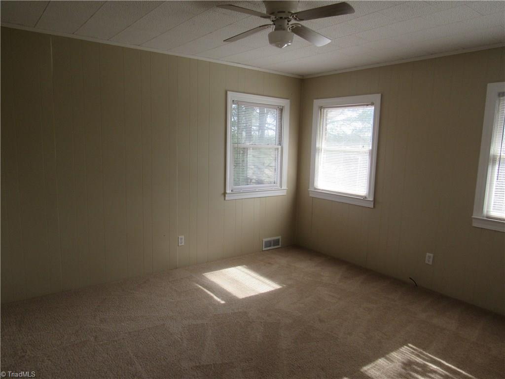 1933 North Oak Ridge Church Road Yadkinville, NC 27055 - Photo 11 of 27 Gallery Image 11