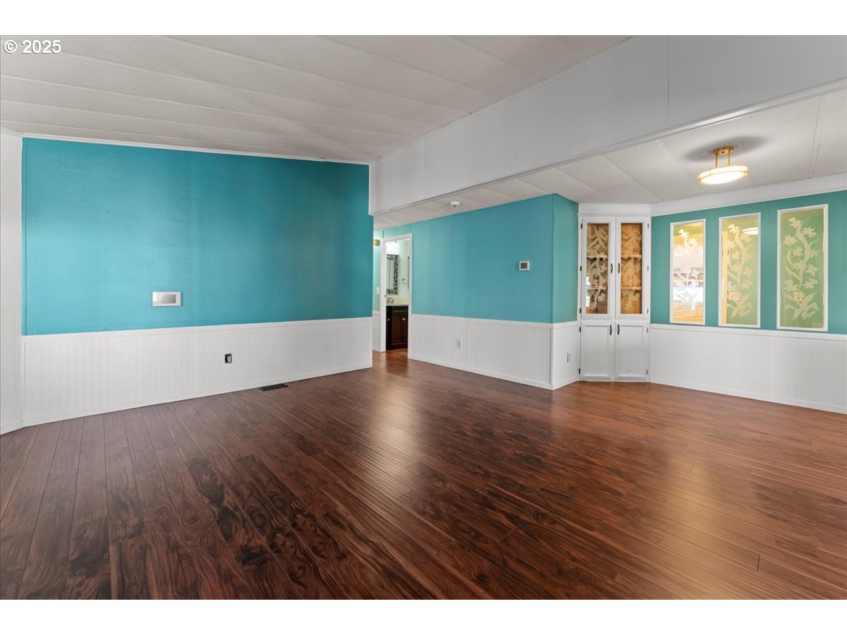 7455 Southeast King Road, Unit 11 Milwaukie, OR 97222 - Photo 16 of 48