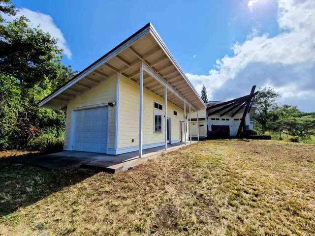 a front view of house with yard