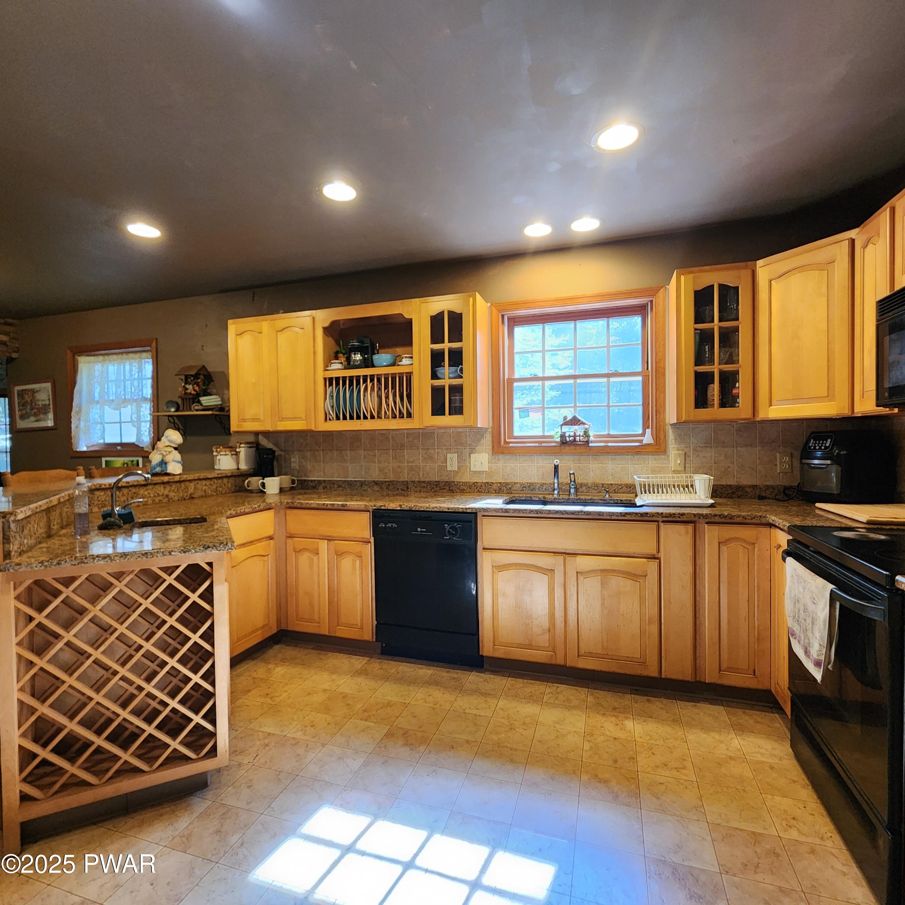 111 Ranger Road Greeley, PA 18425 - Photo 7 of 27 kitchen9.12