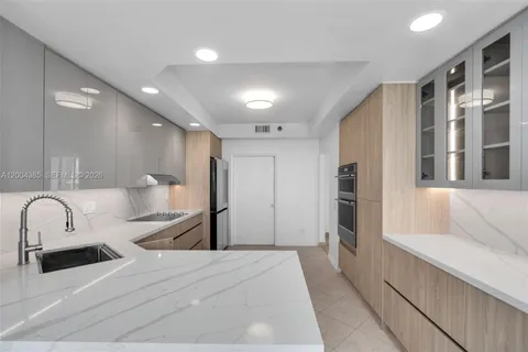 $1,230,000 | 21150 Point Place, Unit 904, Aventura, FL 33180