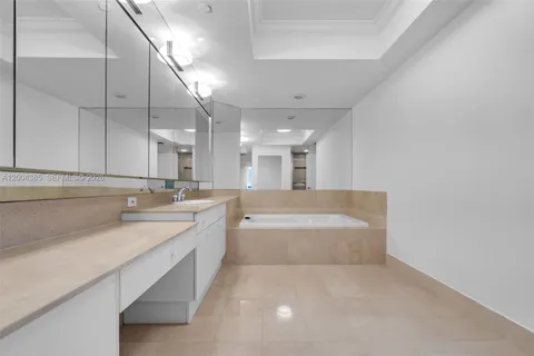 $1,230,000 | 21150 Point Place, Unit 904, Aventura, FL 33180