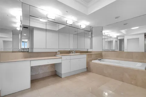 $1,230,000 | 21150 Point Place, Unit 904, Aventura, FL 33180