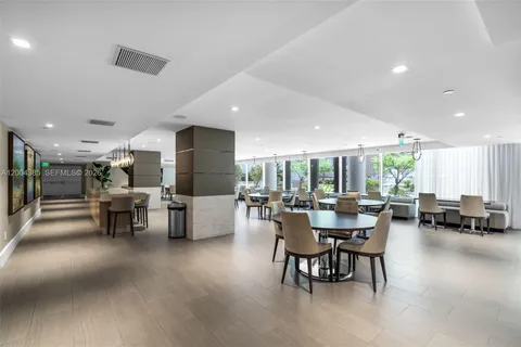 $1,230,000 | 21150 Point Place, Unit 904, Aventura, FL 33180