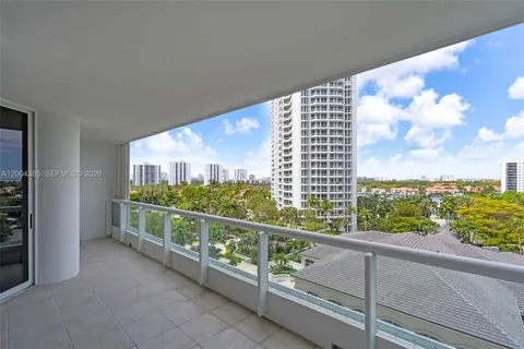 $1,230,000 | 21150 Point Place, Unit 904, Aventura, FL 33180