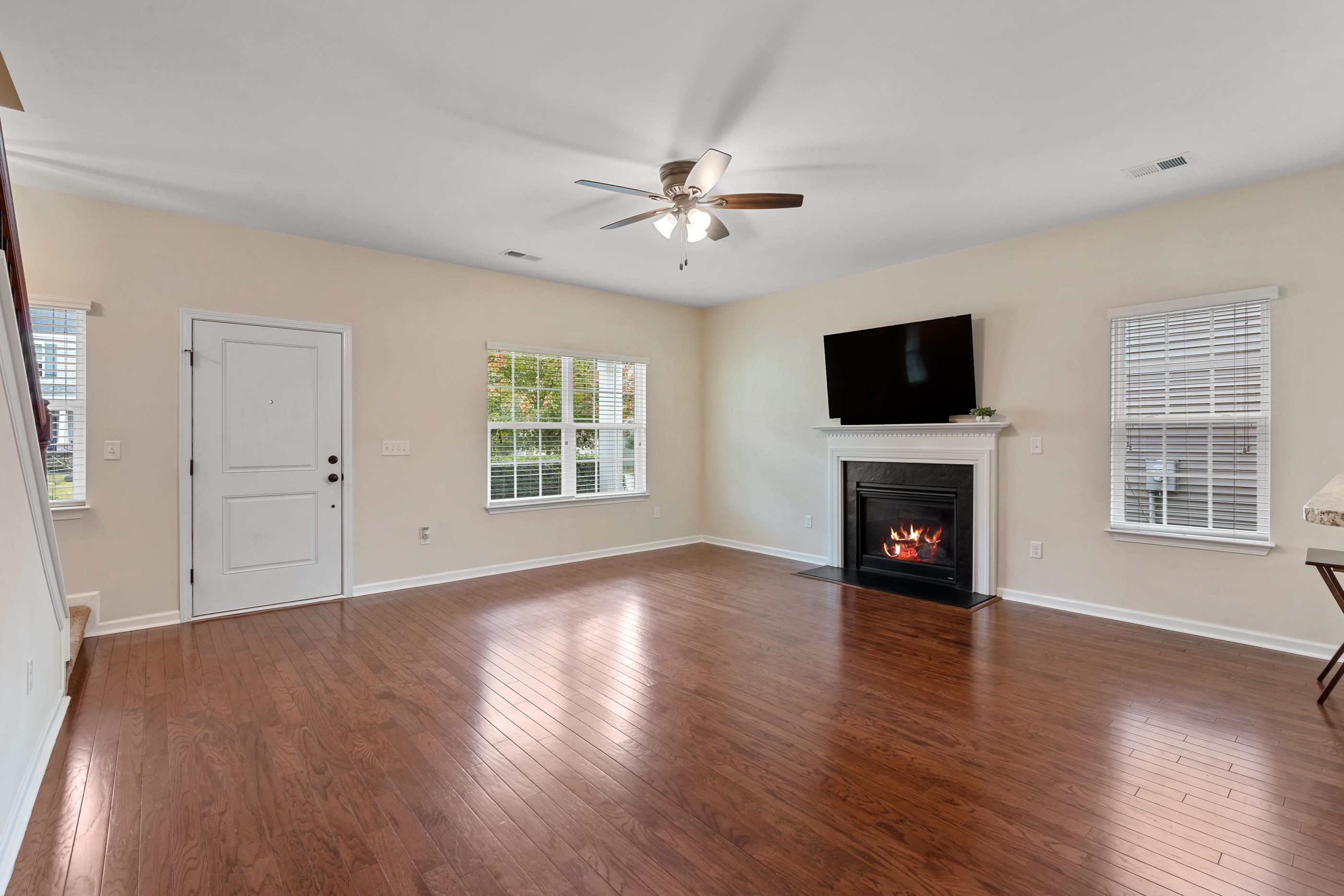 610 South Windowpane Way Duncan, SC 29334 - Photo 3 of 32 Gallery Image 3