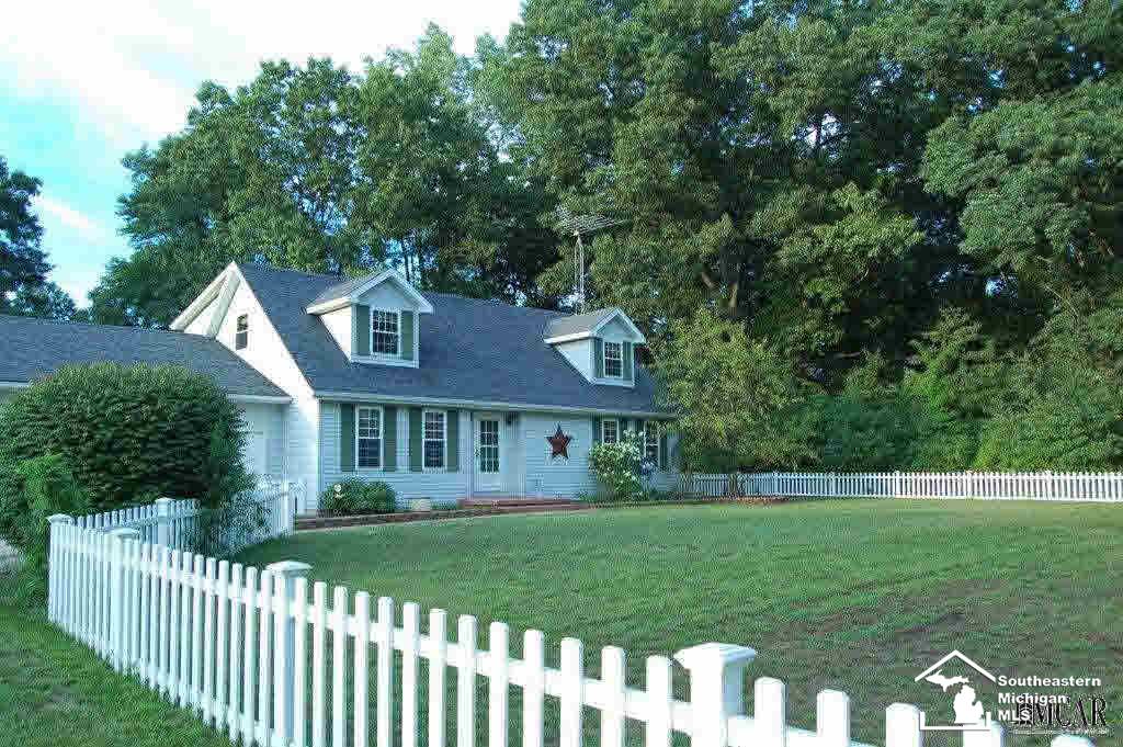14014 Ida Center Road Ida, MI 48140 - Photo 2 of 40