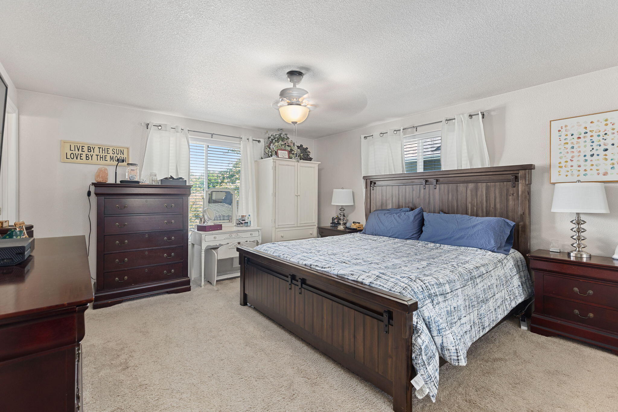 1214 Twin Rocks Drive Central Point, OR 97502 - Photo 13 of 20 Owners suite