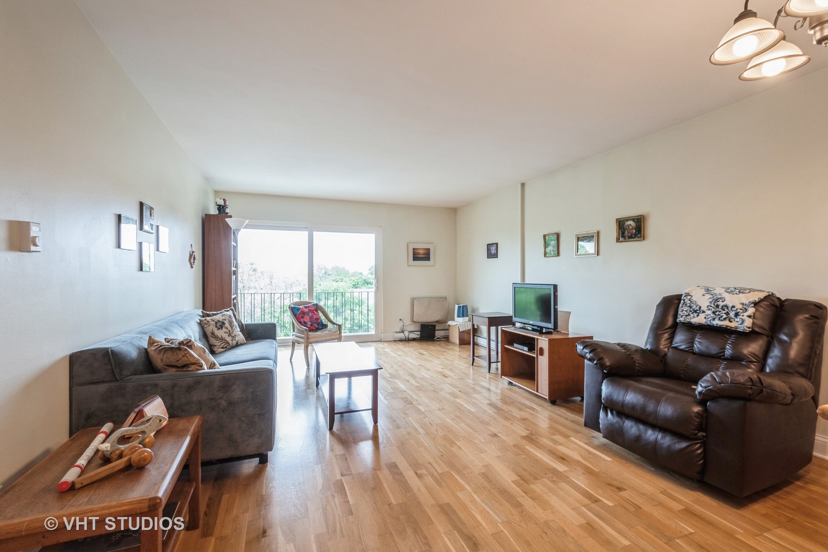 250 Ridge Avenue, Unit 5G Evanston, IL 60202 - Photo 3 of 13 Gallery Image 3
