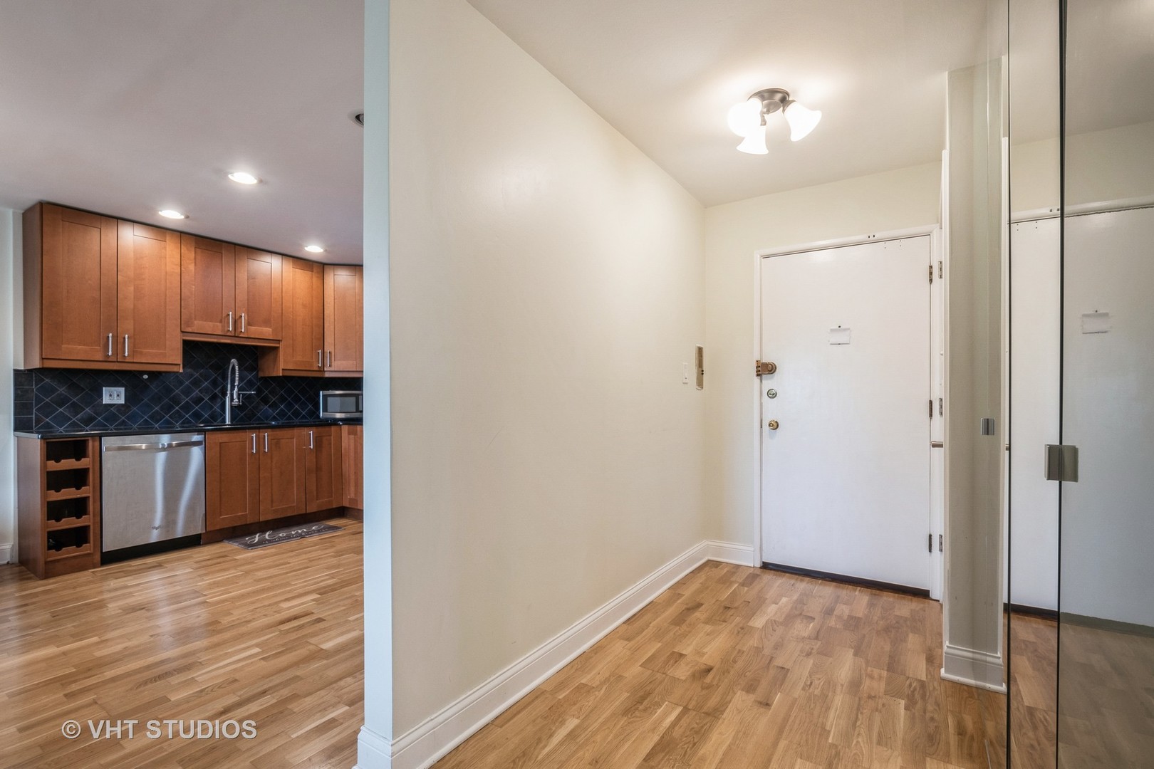 250 Ridge Avenue, Unit 5G Evanston, IL 60202 - Photo 7 of 13 Gallery Image 7