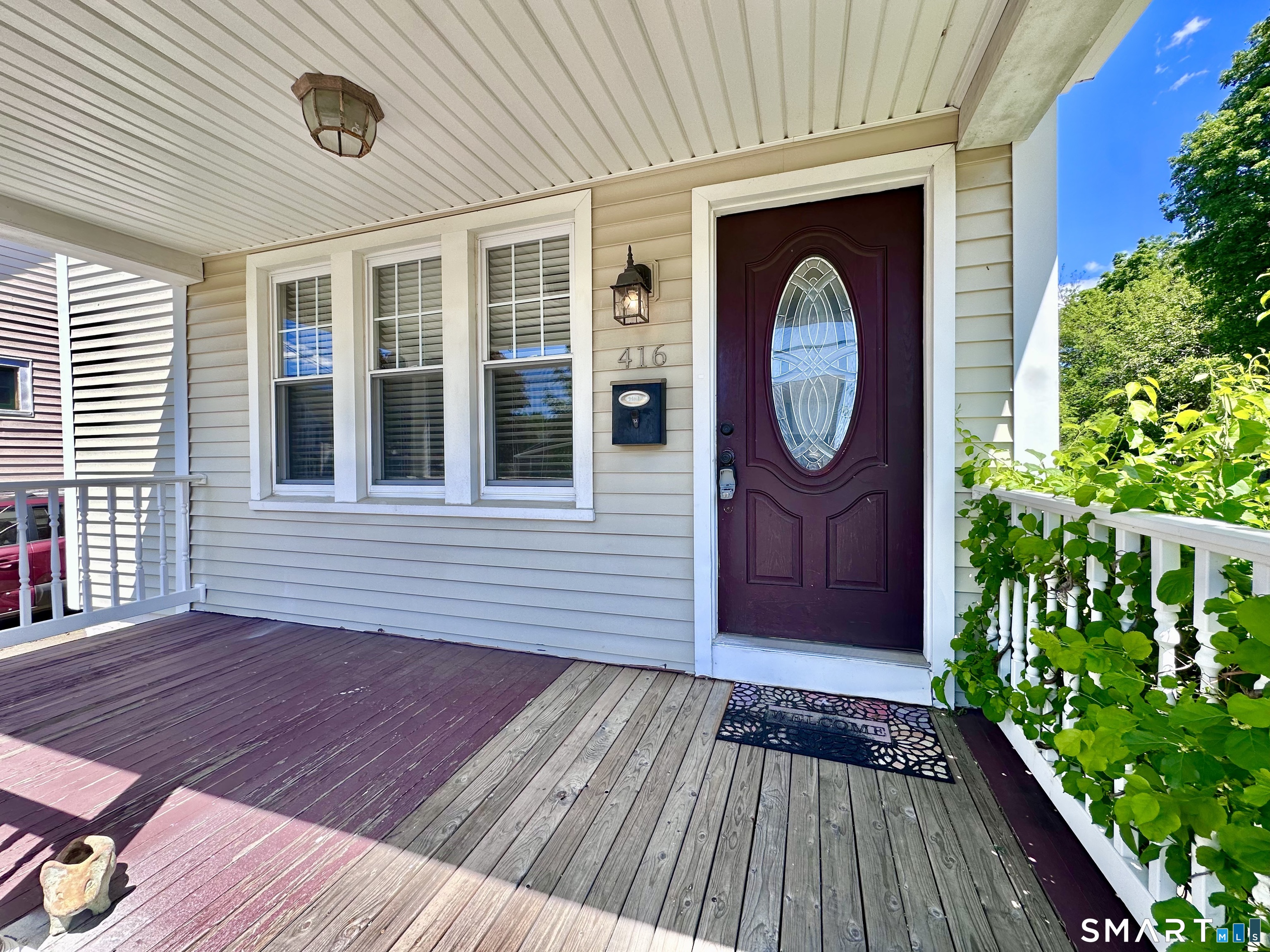 416 Lighthouse Road New Haven, CT 06512 - Photo 4 of 24