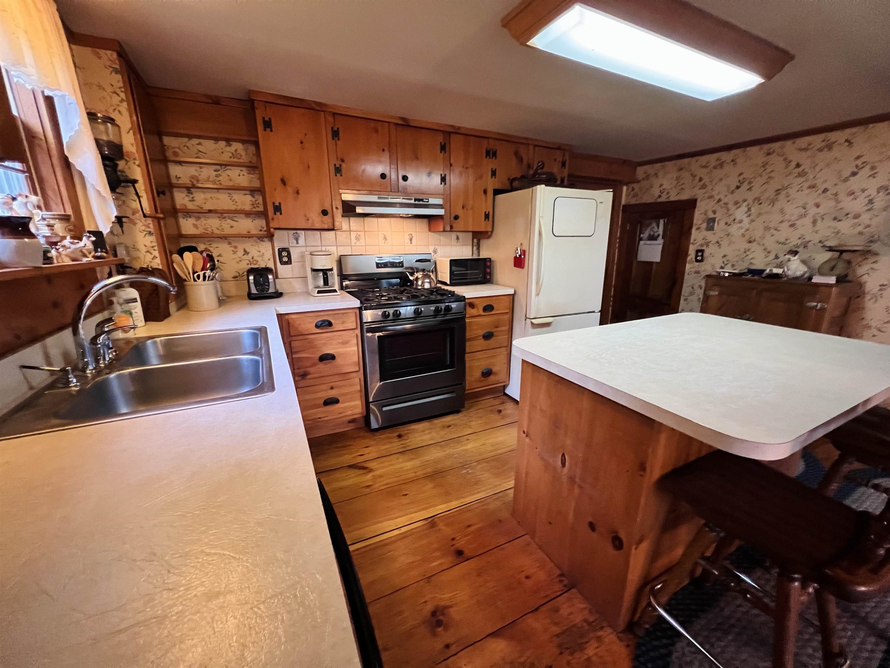 1040 Morrill Road Danville, VT 05828 - Photo 4 of 39 Gallery Image 4