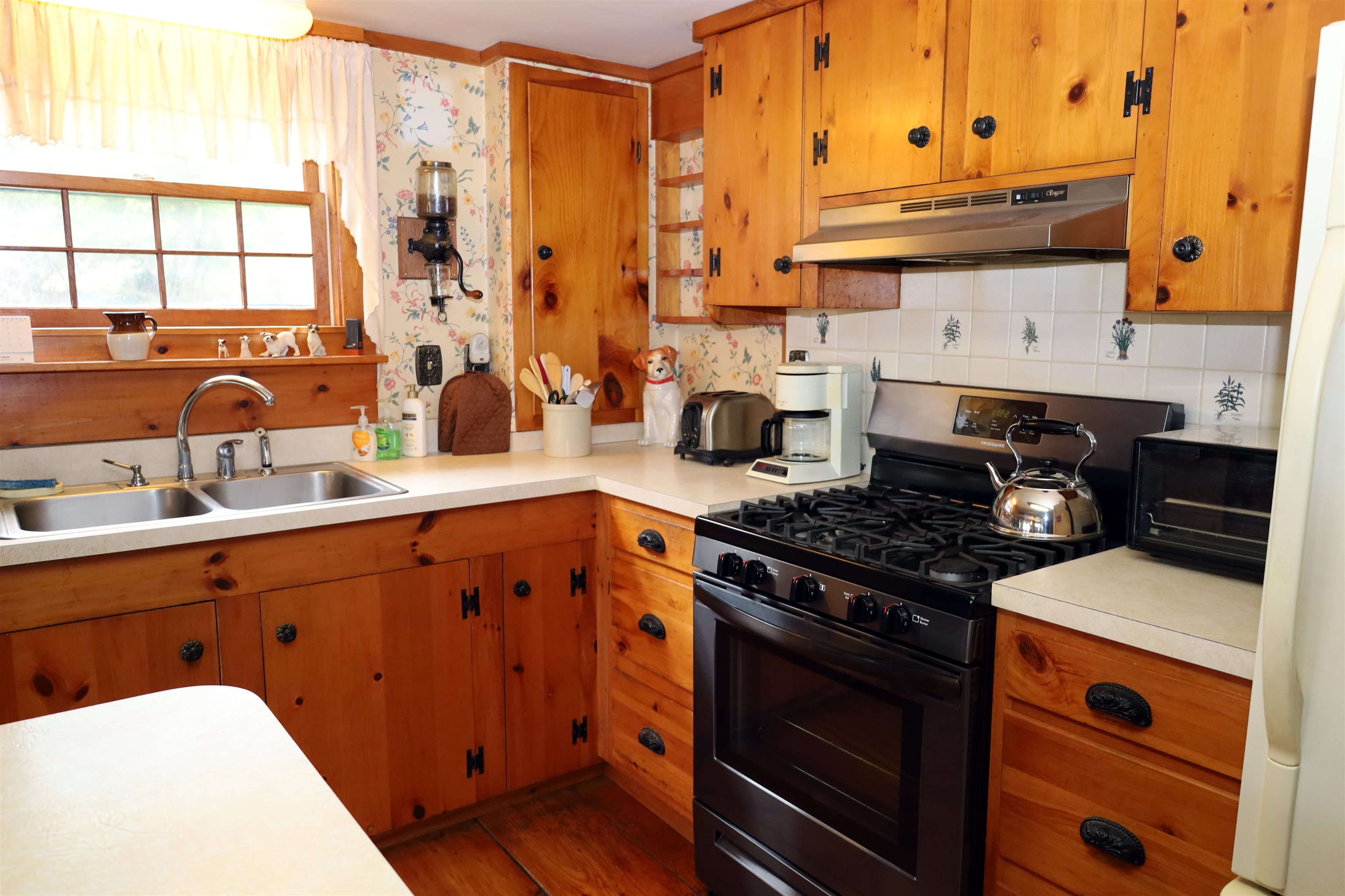 1040 Morrill Road Danville, VT 05828 - Photo 5 of 39 Gallery Image 5