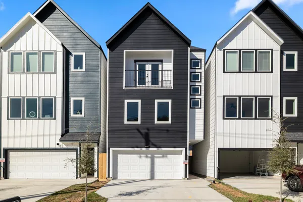 $2,475 | 6326 Del Rio Street, Houston, TX 77021