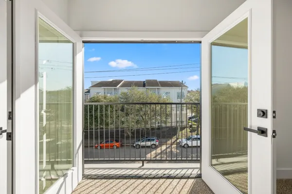 $2,475 | 6326 Del Rio Street, Houston, TX 77021