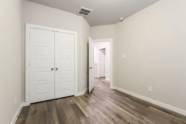 $1,955 | 381 North Centro Circle, Shenandoah, TX 77385