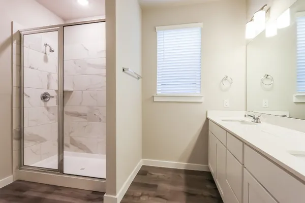 $1,955 | 381 North Centro Circle, Shenandoah, TX 77385