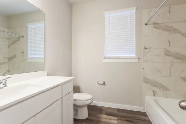 $1,955 | 381 North Centro Circle, Shenandoah, TX 77385