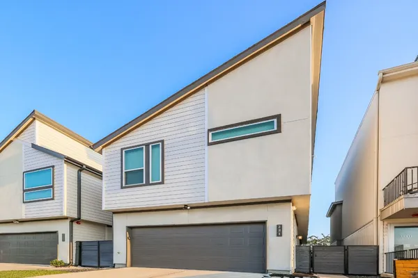 $1,955 | 381 North Centro Circle, Shenandoah, TX 77385