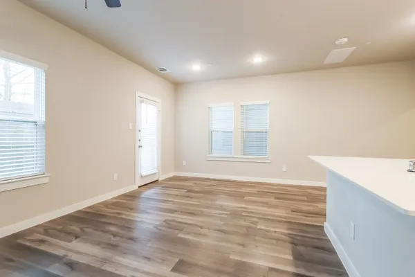 $1,955 | 381 North Centro Circle, Shenandoah, TX 77385