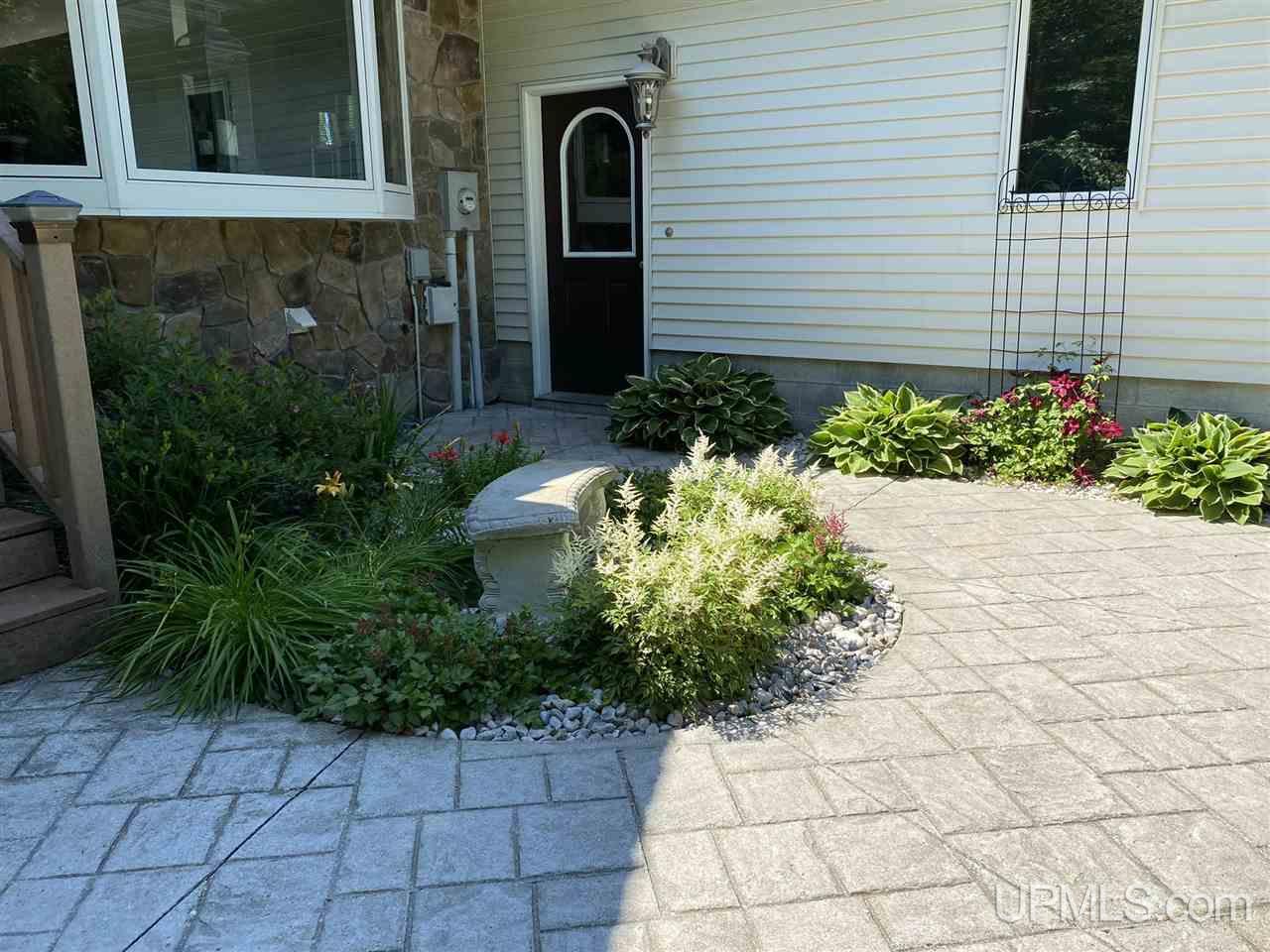 154 Lakeside Road Manistique, MI 49854 - Photo 8 of 55 Gallery Image 8