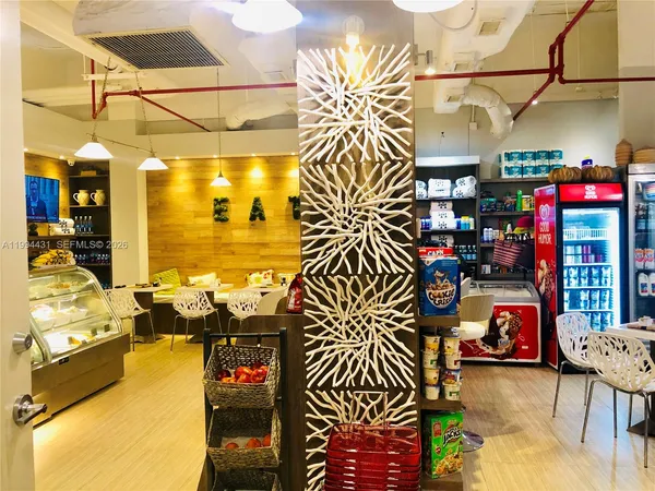 $3,200 | 10275 Collins Avenue, Unit 1004, Bal Harbour, FL 33154