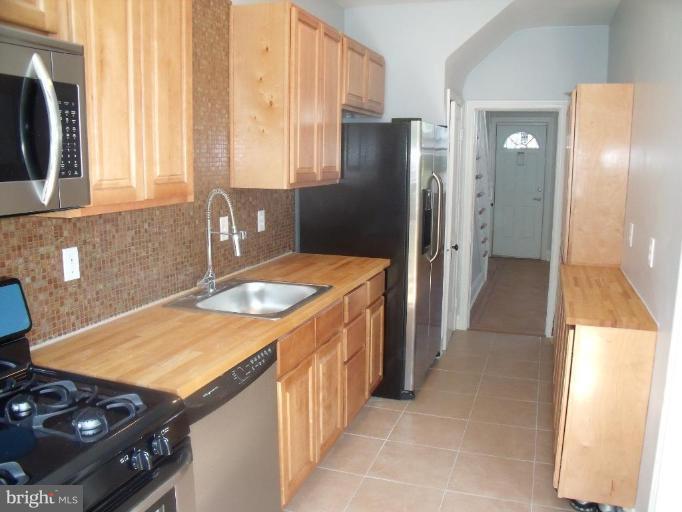 2513 West Cold Spring Lane Baltimore, MD 21215 - Photo 4 of 8 Kitchen
