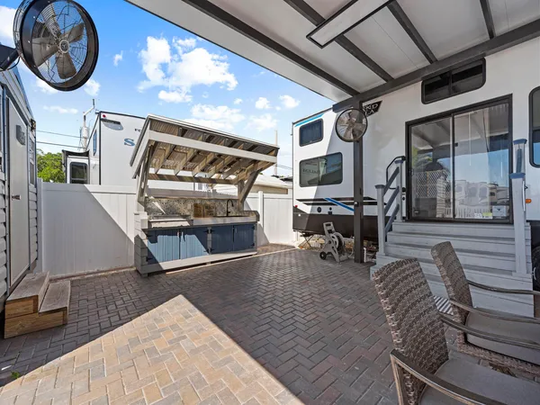 $899,500 | 325 Calusa Street, Unit 321, Key Largo, FL 33037