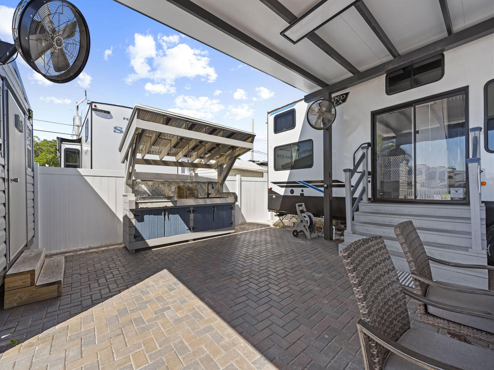 325 Calusa Street, Unit 321 Key Largo, FL 33037 - Photo 5 of 55 Exterior