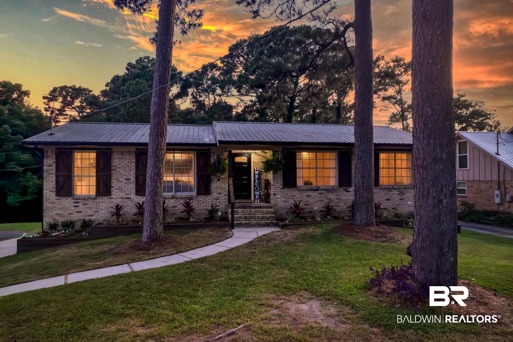 14 Lee Circle Daphne, AL 36527 - Photo 15 of 83 Ranch-style home with a yard