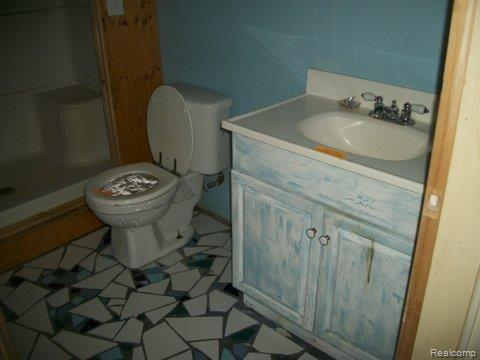 12158 County Line Road Ortonville, MI 48462 - Photo 18 of 18 100_0780.JPG