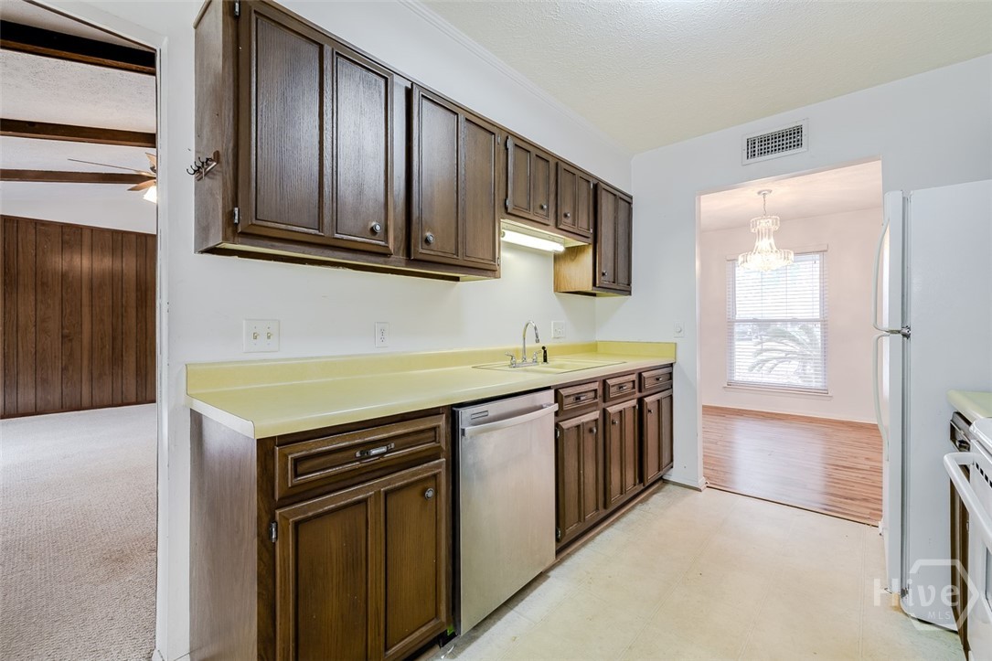 817 Jamestowne Road Savannah, GA 31419 - Photo 12 of 37 Gallery Image 12
