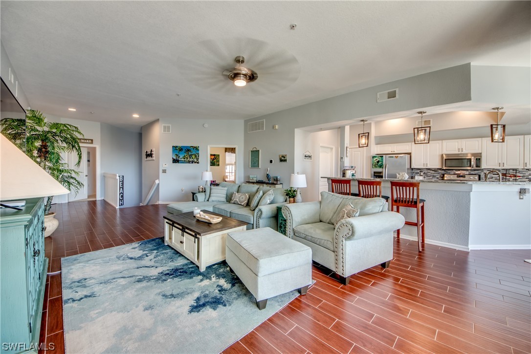 9221 Calle Arragon Unit 203  