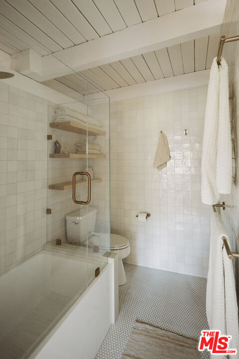 4828 Glenn Road Santa Barbara, CA 93105 - Photo 15 of 31 a bathroom with a sink a toilet and shower