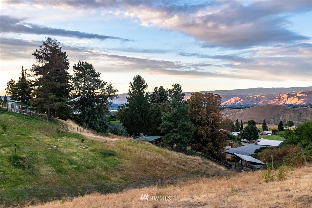 -nna Crestview Road Wenatchee, WA 98801 - Photo 12 of 20 Gallery Image 12