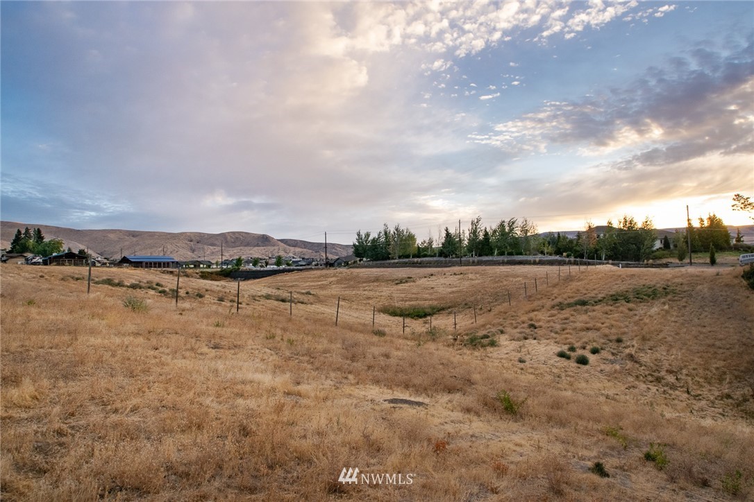 -nna Crestview Road Wenatchee, WA 98801 - Photo 14 of 20 Gallery Image 14