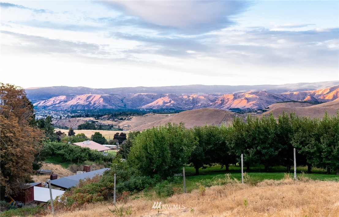-nna Crestview Road Wenatchee, WA 98801 - Photo 8 of 20 Gallery Image 8