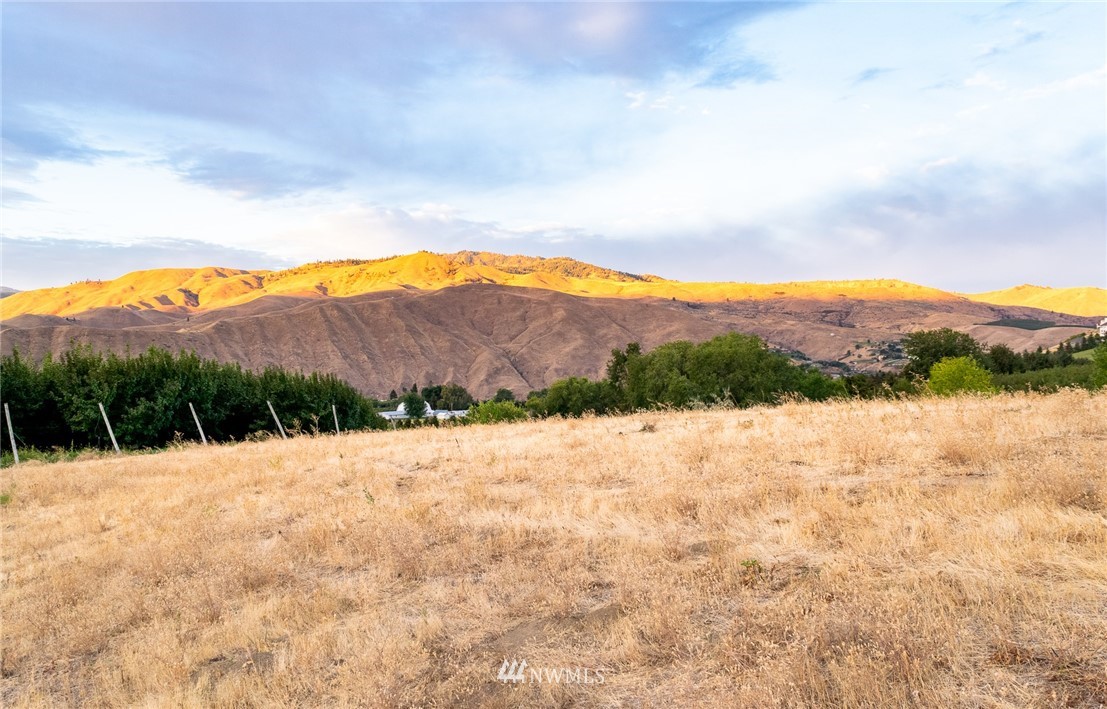 -nna Crestview Road Wenatchee, WA 98801 - Photo 10 of 20 Gallery Image 10