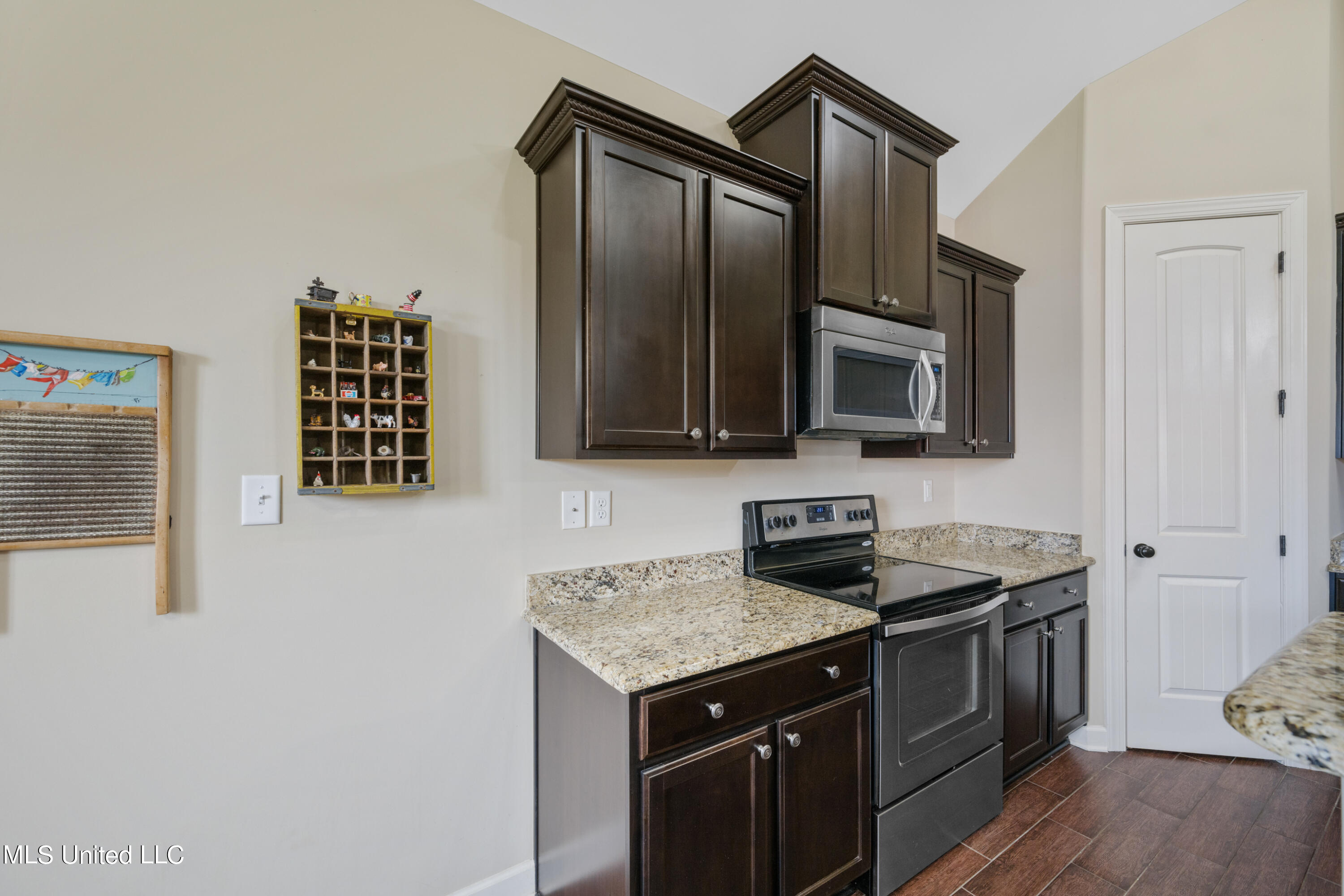 4246 Ridgemont Road Olive Branch, MS 38654 - Photo 11 of 48 4246 Ridgemont-1-19