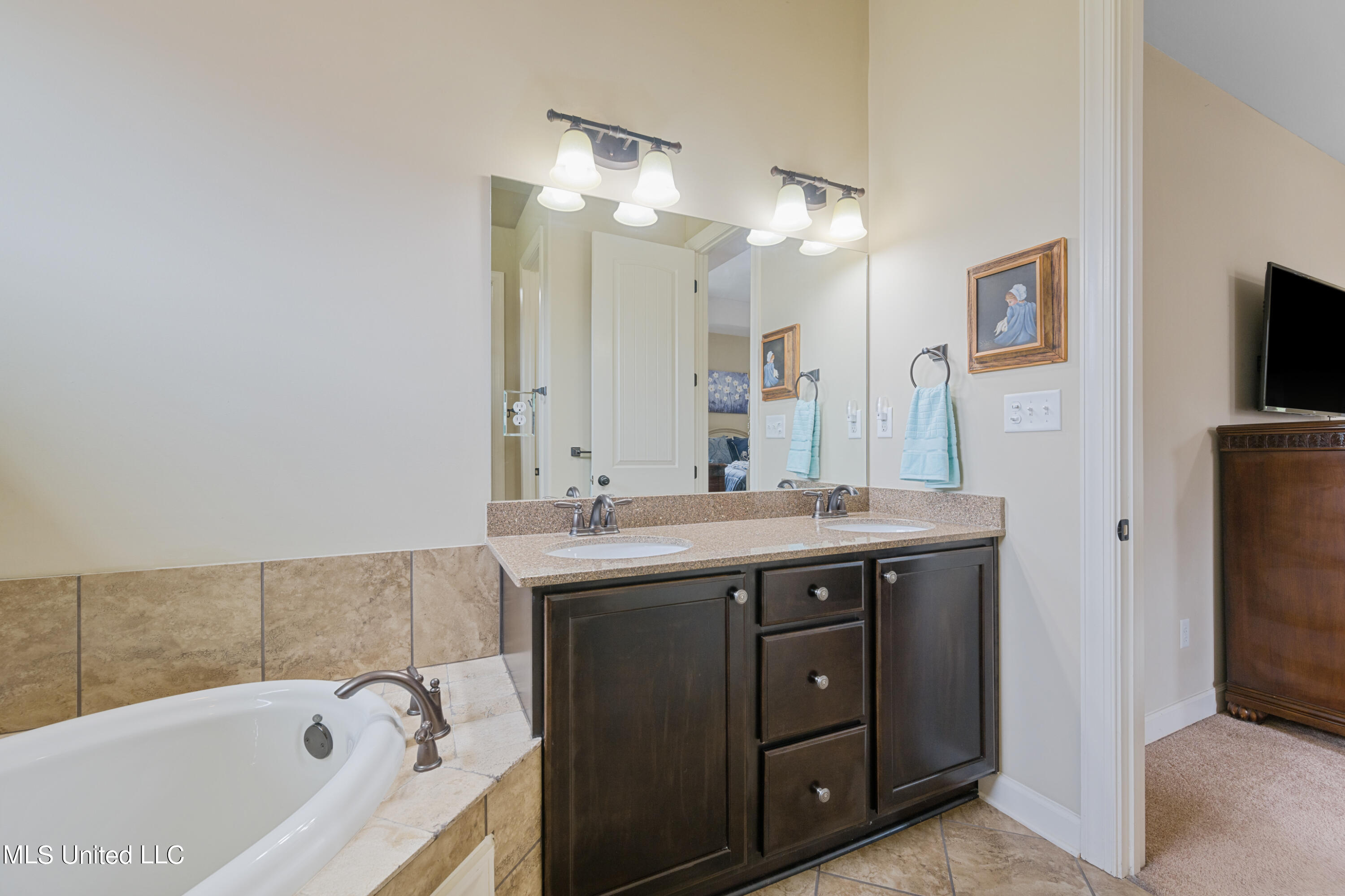 4246 Ridgemont Road Olive Branch, MS 38654 - Photo 24 of 48 4246 Ridgemont-1-34