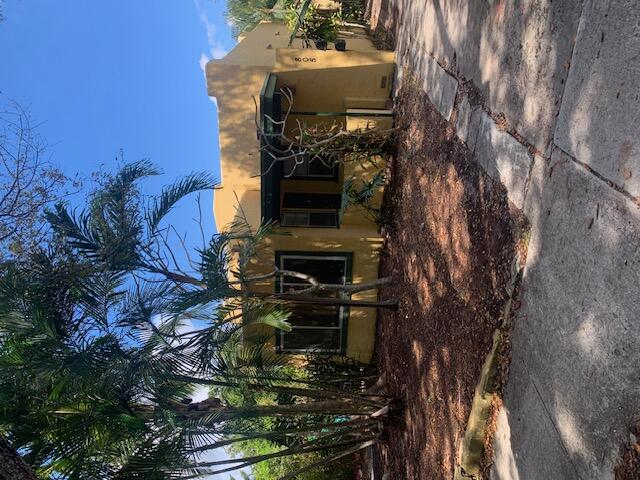 805 Sunset Road West Palm Beach, FL 33401 - Photo 1 of 21 Front