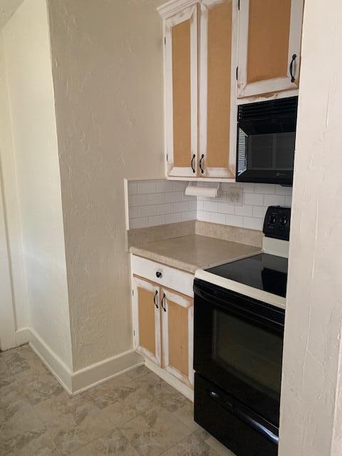 805 Sunset Road West Palm Beach, FL 33401 - Photo 12 of 21 Kitchen side 1