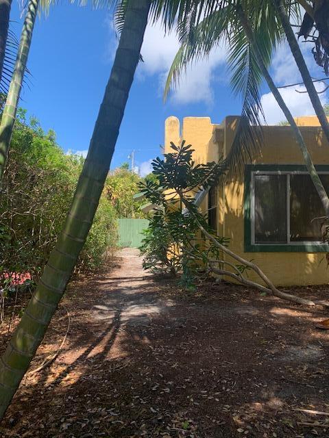 805 Sunset Road West Palm Beach, FL 33401 - Photo 4 of 21 west side